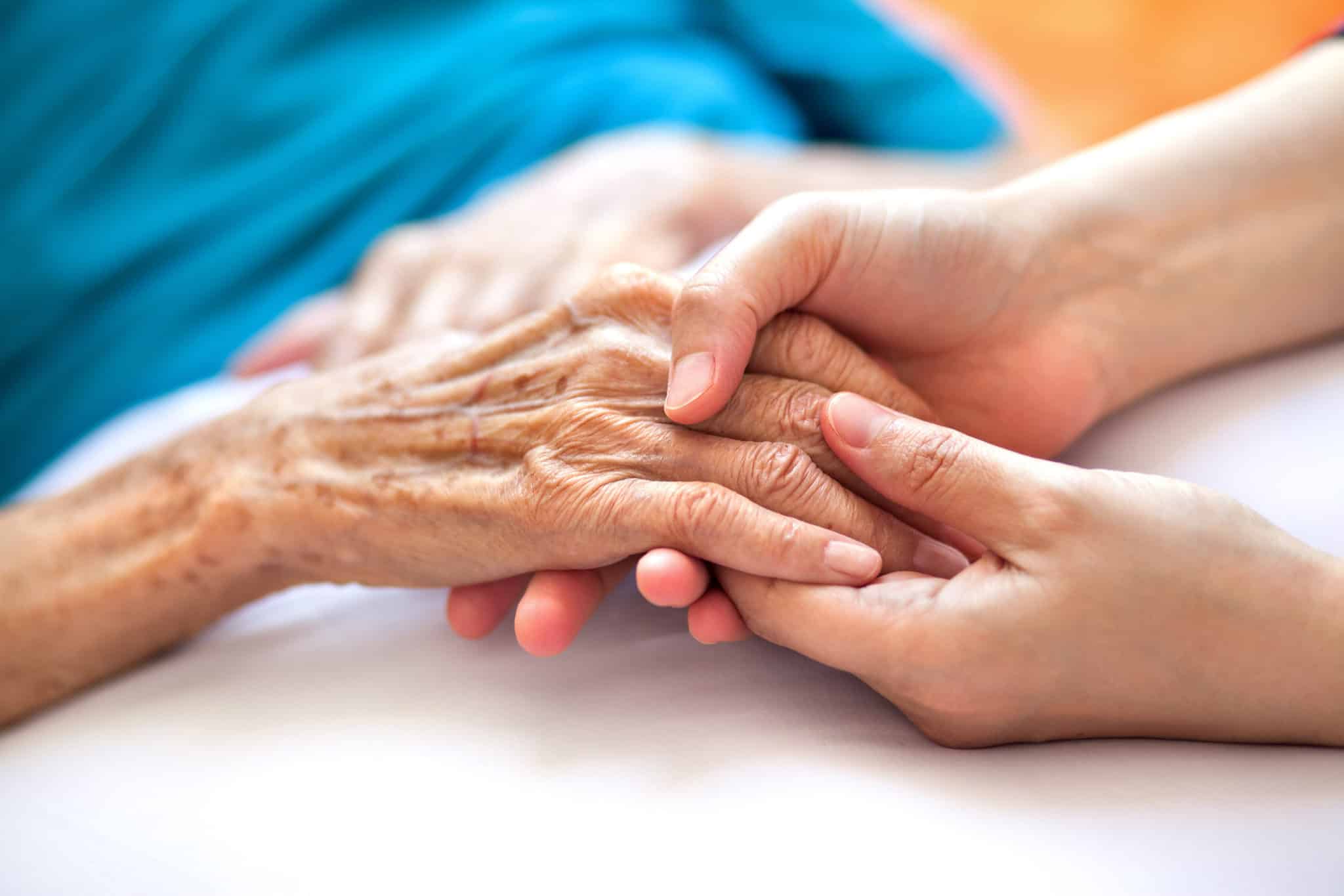 Signs Your Loved One With Alzheimer’s Is Ready for Hospice Care