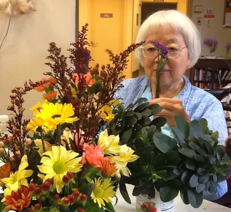 UMC at Pitman Residents Enjoy Monthly Horticultural Therapy Classes