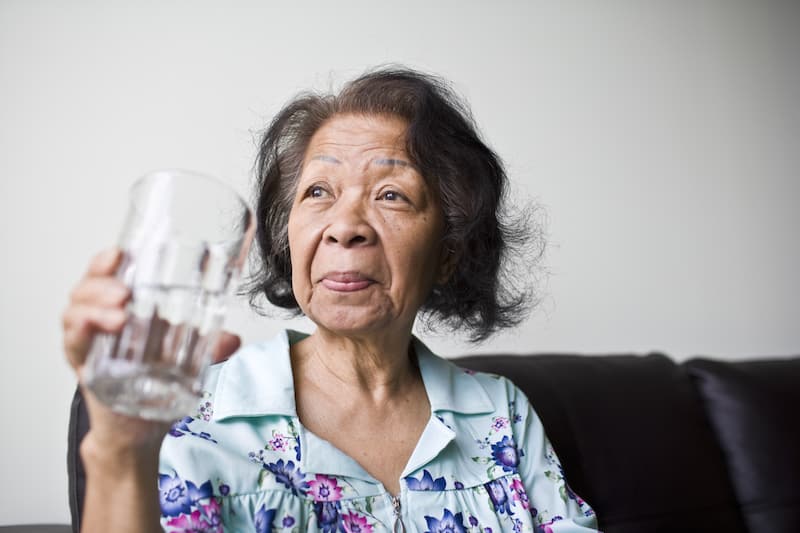 4 Ways to Help Seniors Handle Summer Heat