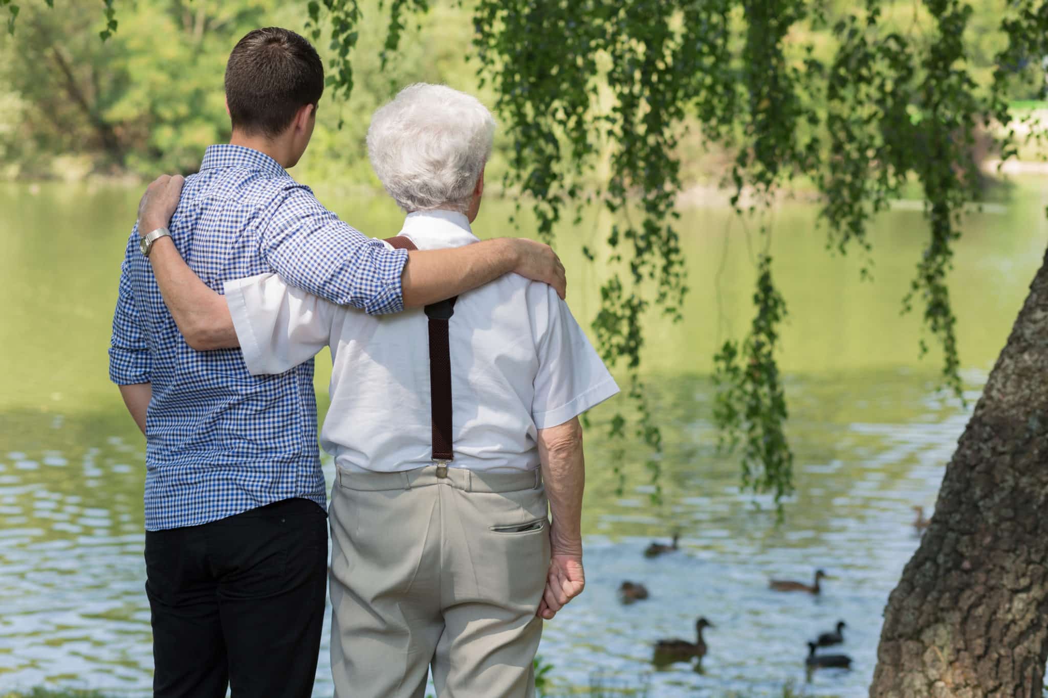 How to Help Your Loved One with Alzheimer’s Enjoy Summer Outings