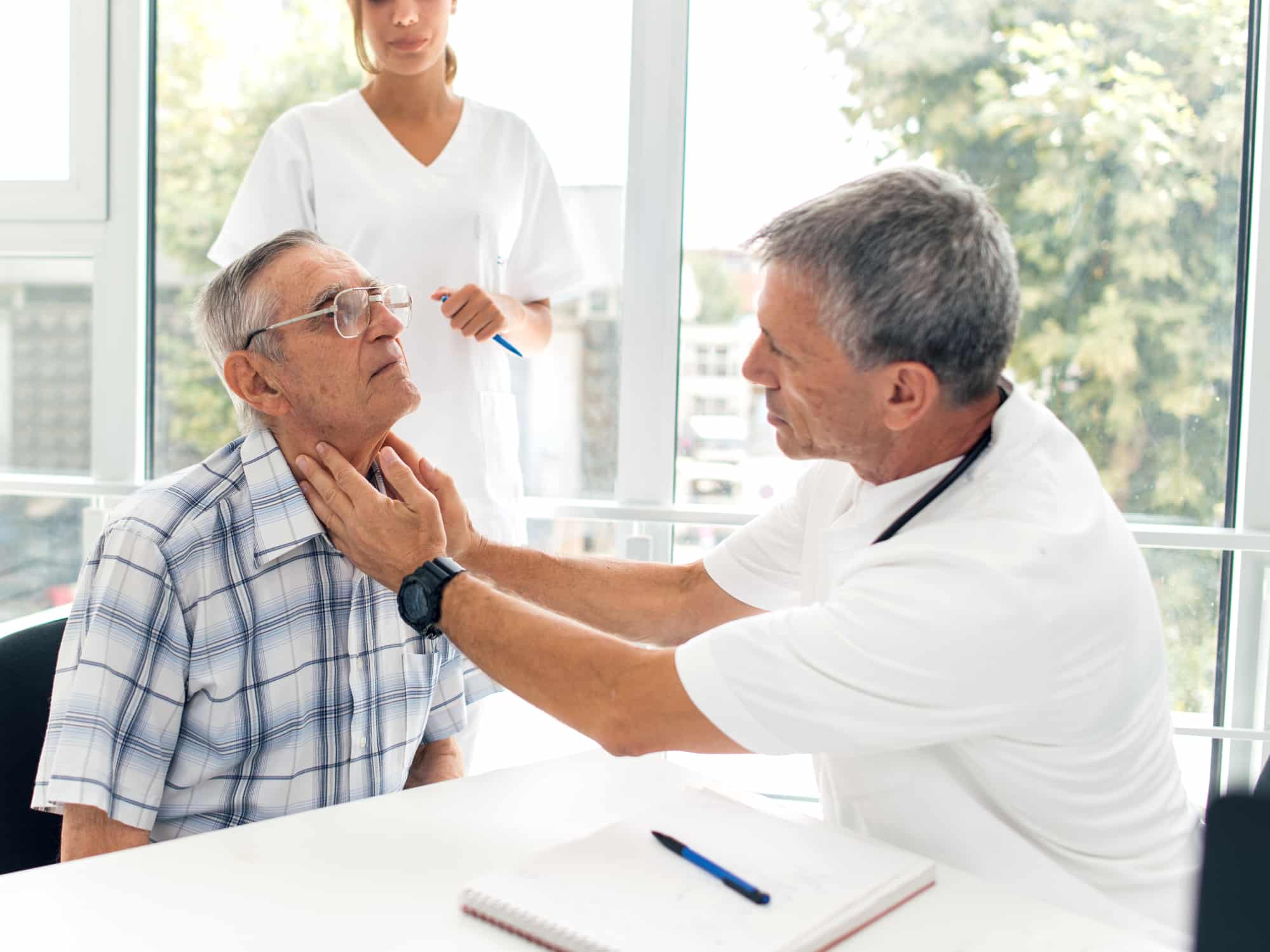 A Guide to Thyroid Conditions and Senior Health