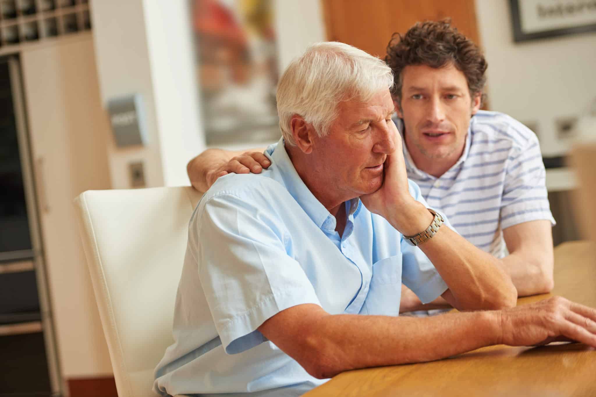 8 Warning Signs that a Senior Needs Help During COVID-19