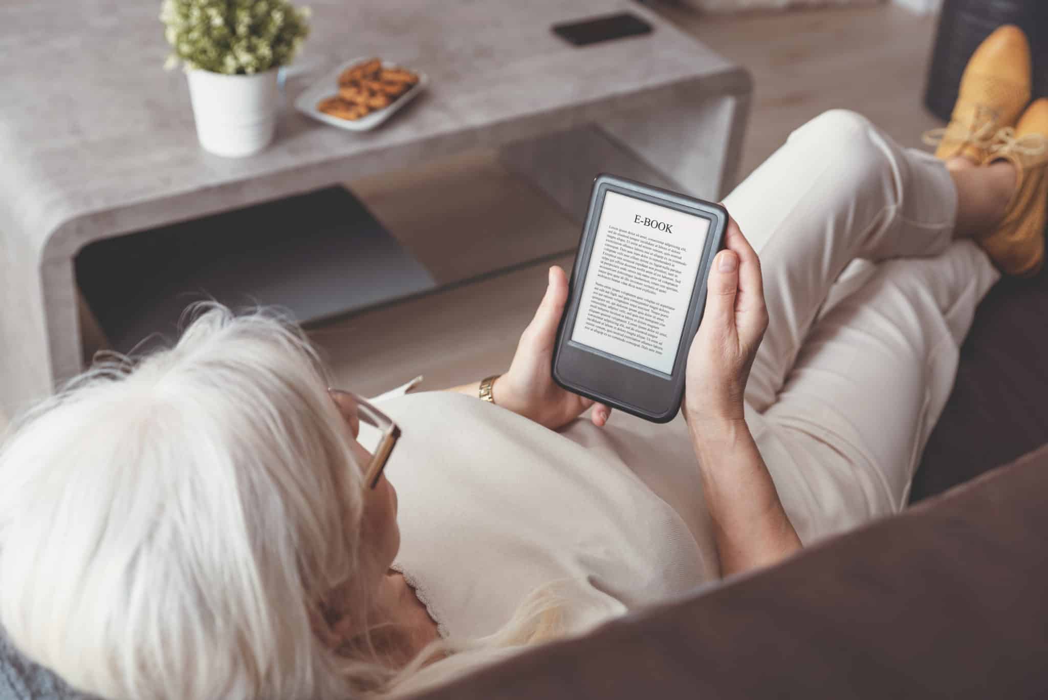 When Eyes Become Old, Kindle a New Way of Reading